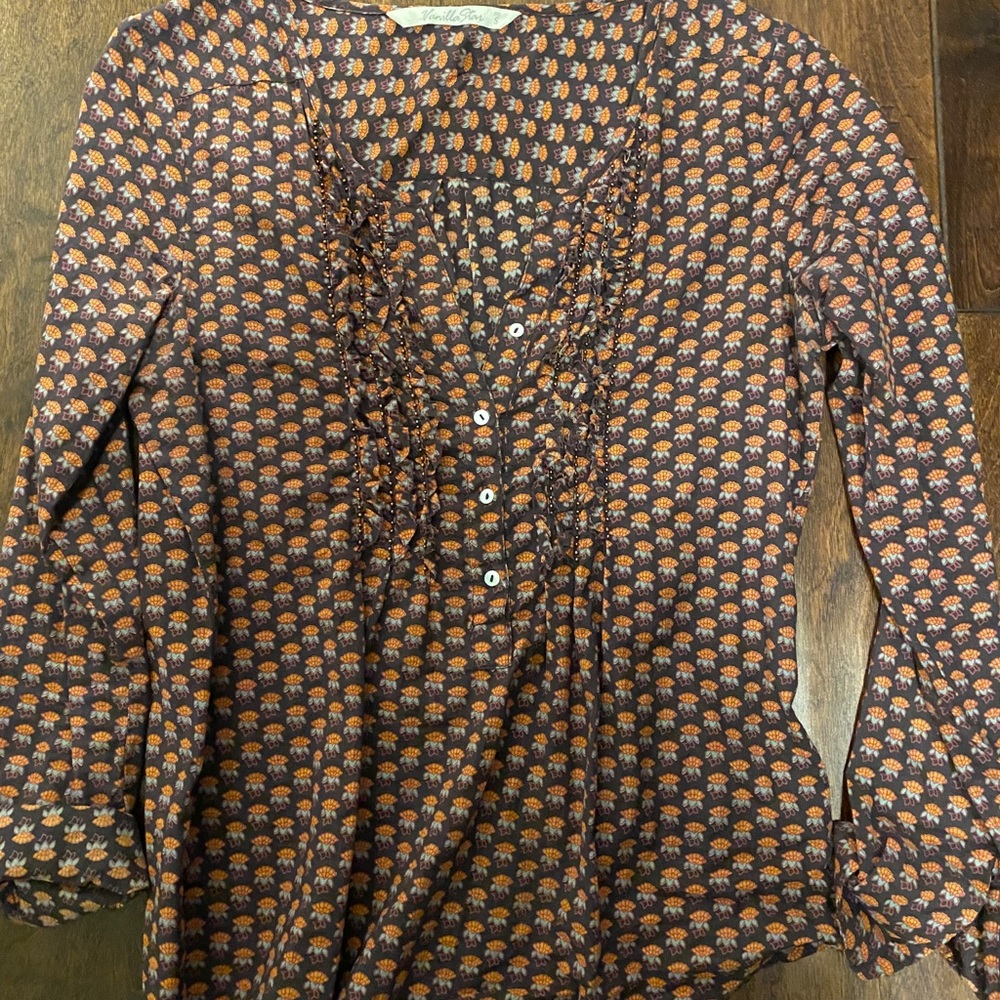 Vanilla star button up with bead detail